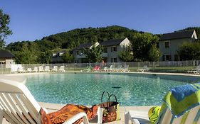 T3 duplex village geolia Saint geniez d'olt avec 2 piscines chauffée